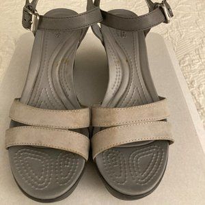 Women's size 9 Crocs Wedge sandals